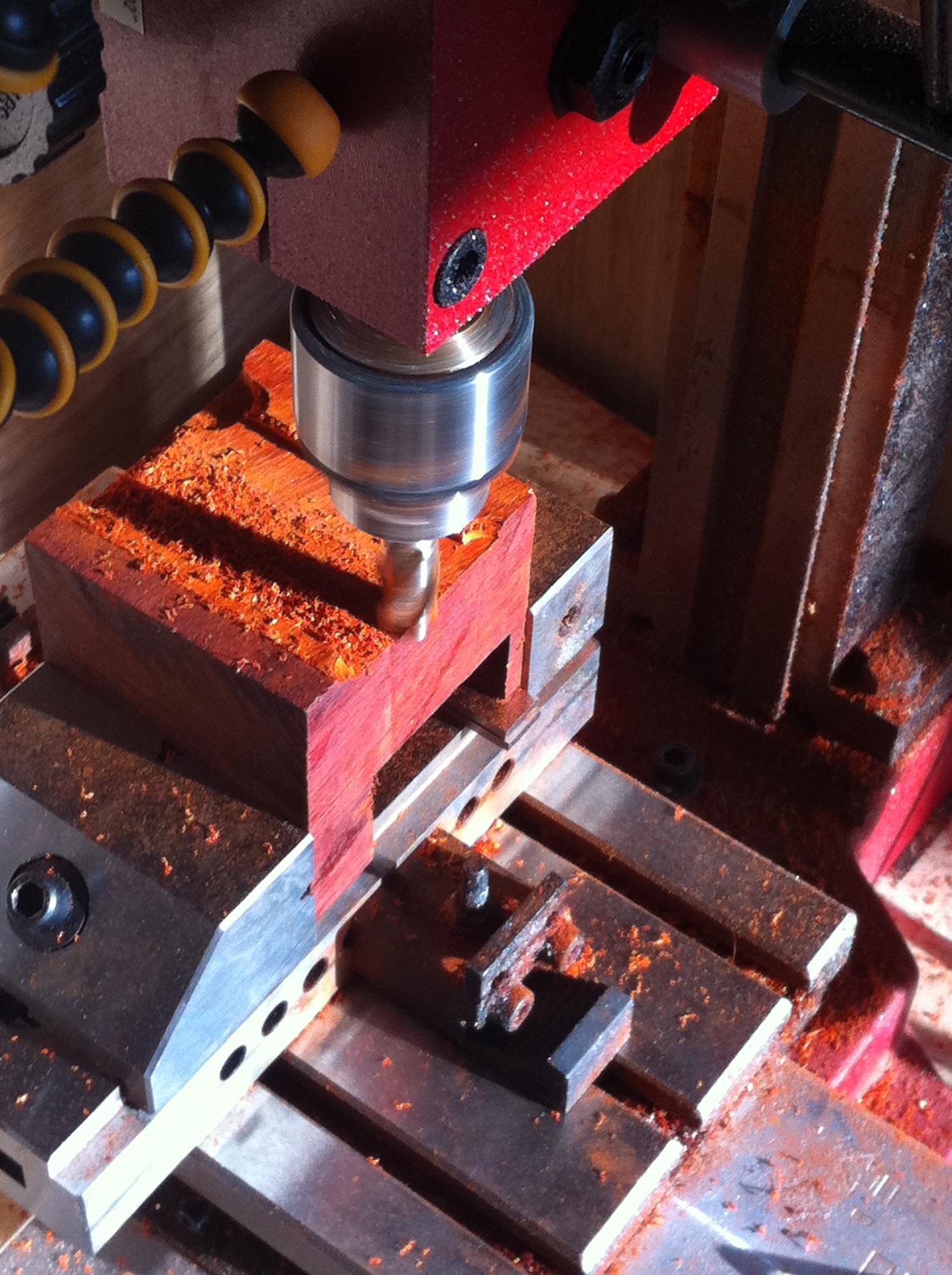 portfolio\CNC Mill Conversion\imgs\mill_action_paduk.jpg